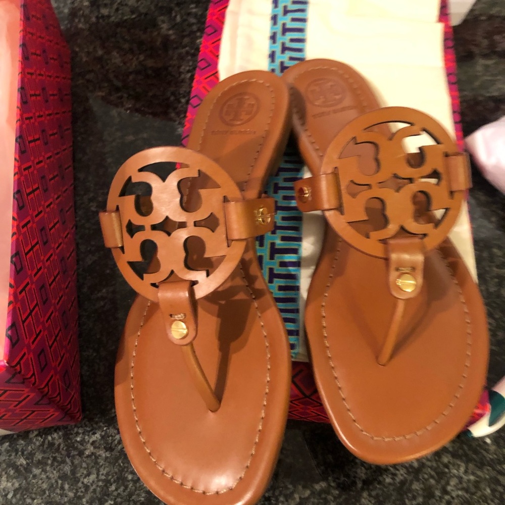 NIB Tory Burch sandals